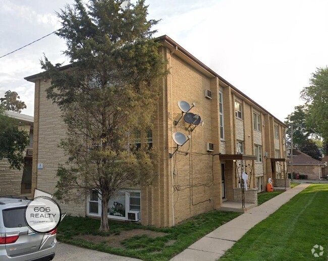 Building Photo - Updated Berwyn GDN Unit GDN-M Rental