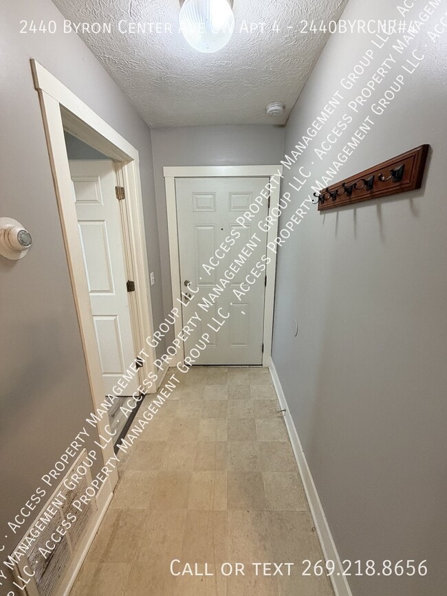 Photo - 2440 Byron Center Ave SW Unit 2440BYRCNR#4