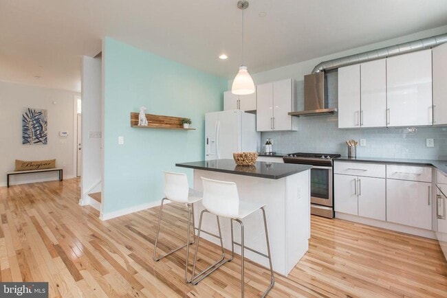 Photo - 3039 Baltz St