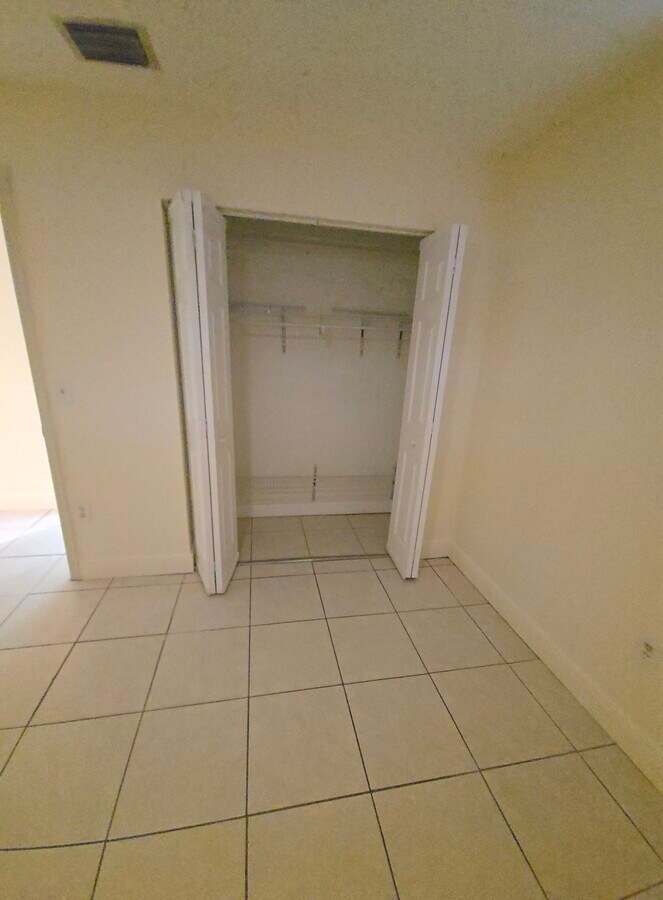 Photo - 13800 Harrison St