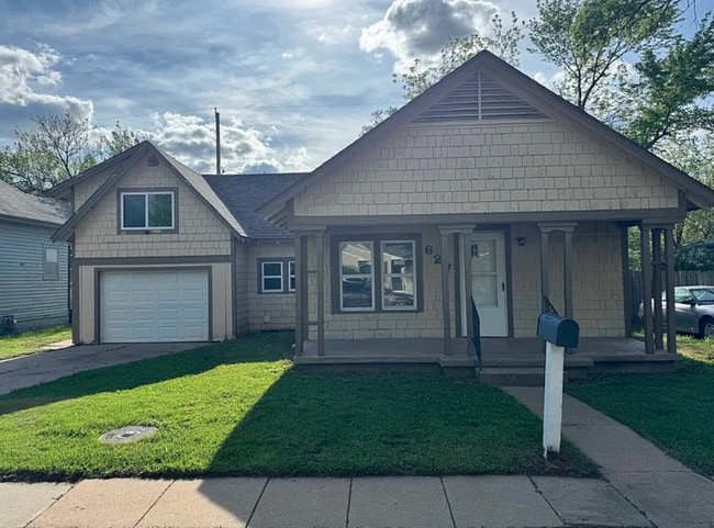 Photo - 627 Houser Dr