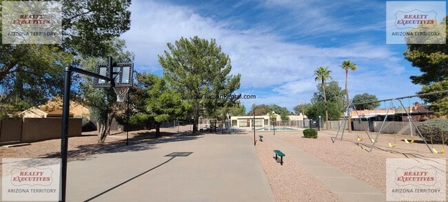 Photo - Los Reales & Cardinal area 2/2 with A/C & covered parking