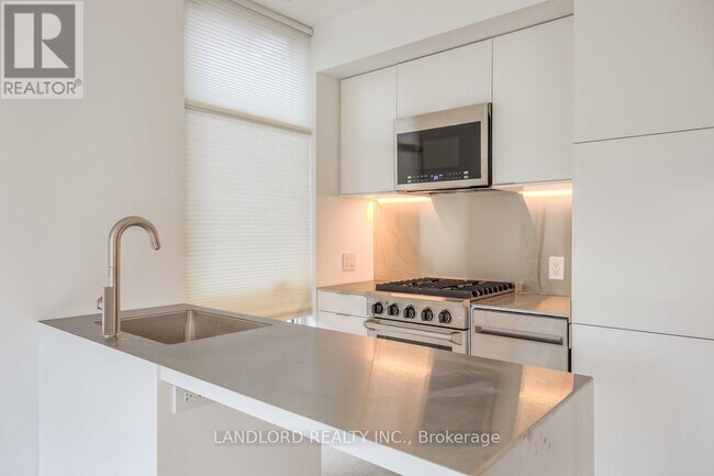 Photo - 429 Brock Ave