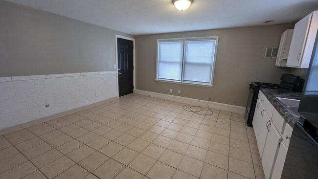 Photo - 1012 Bridge Ave Unit 3