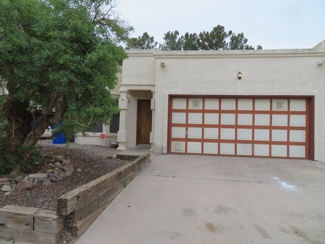 Building Photo - Clean 3 Bedroom 2 Bath Home For Rent