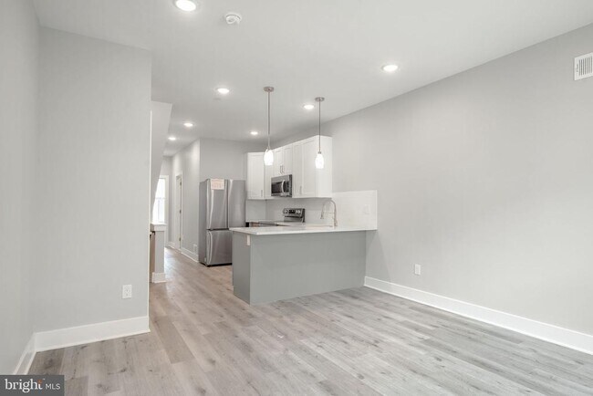 Photo - 5122 Ranstead St