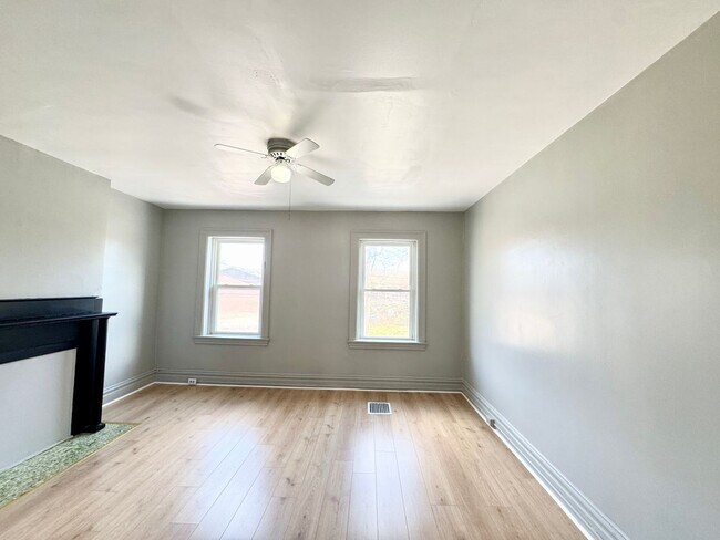 Photo - 504 1/2-506-508 Peebles St Unit 506 Peebles