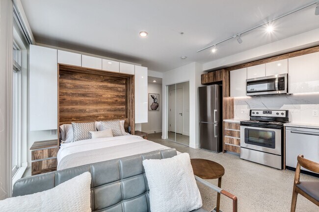 Photo - 1170 Barclay St Unit 104