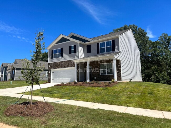 Photo - 132 Scotsway Ct