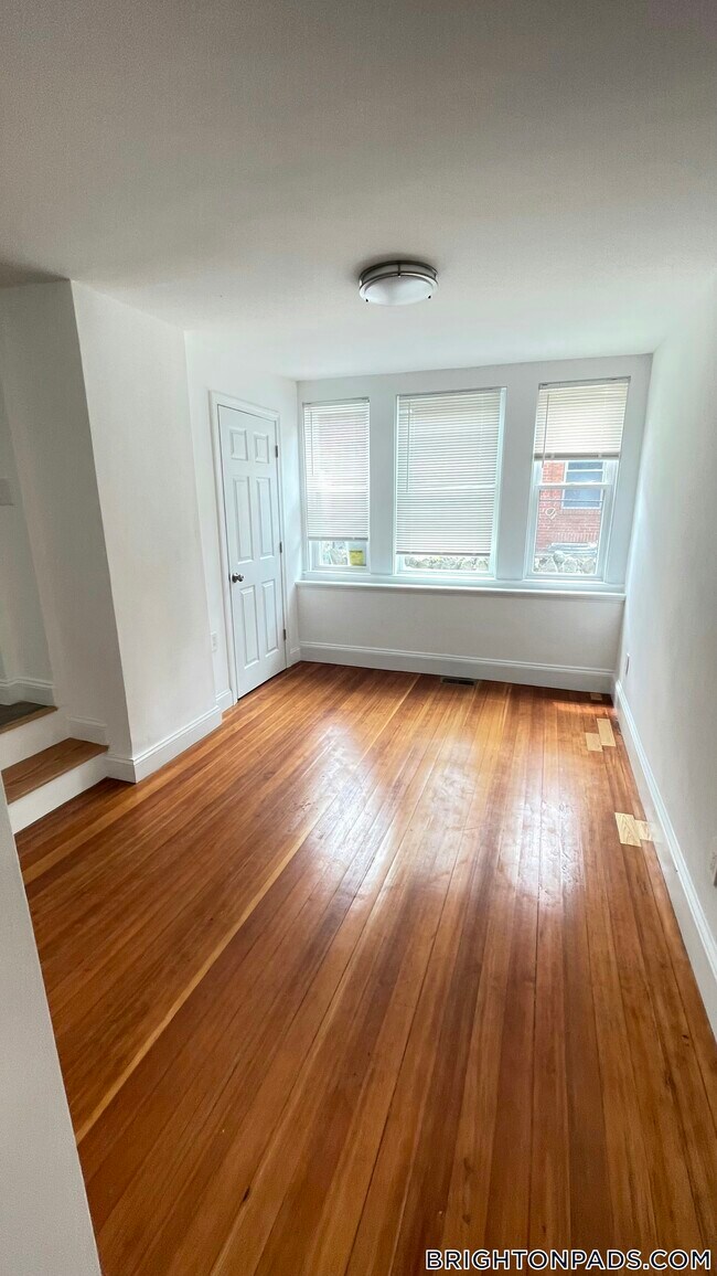 Photo - 340 Market St Apartment