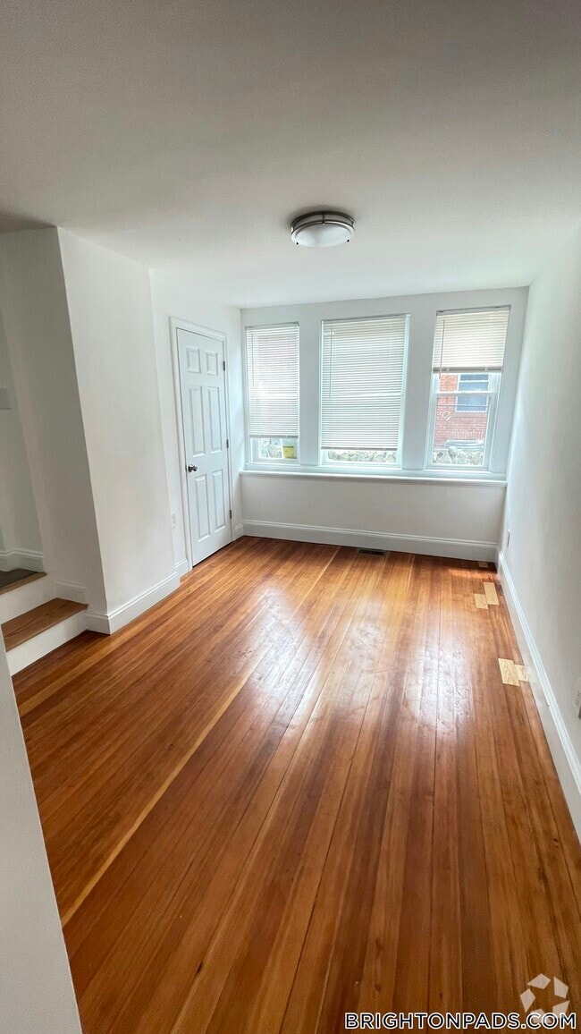 Building Photo - 340 Market St Rental