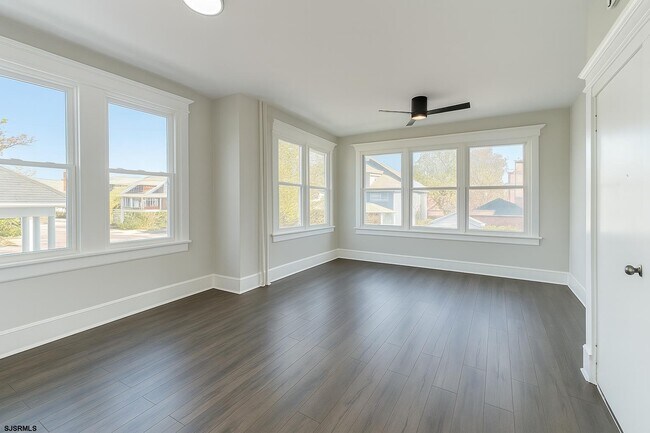 Photo - 3501 Ventnor Ave Unit B3