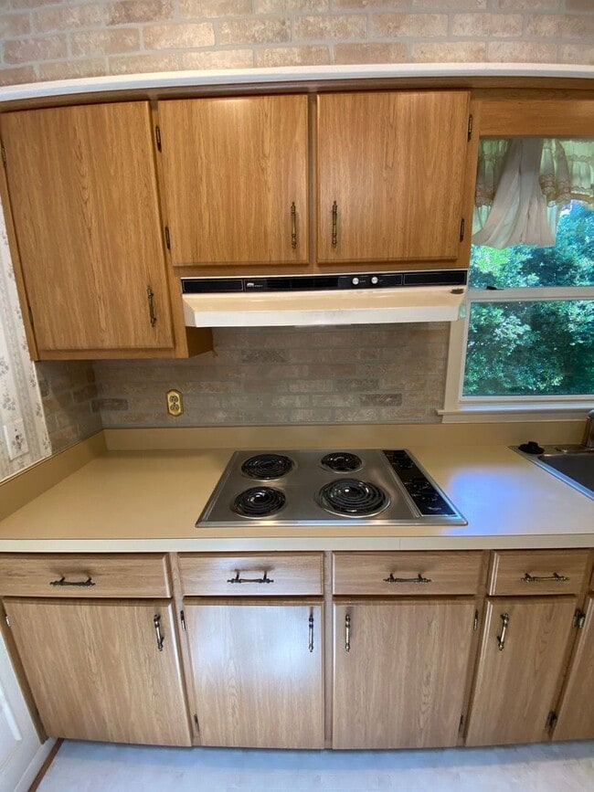 Photo - Welcome to your home in Chesopeian Colony,...