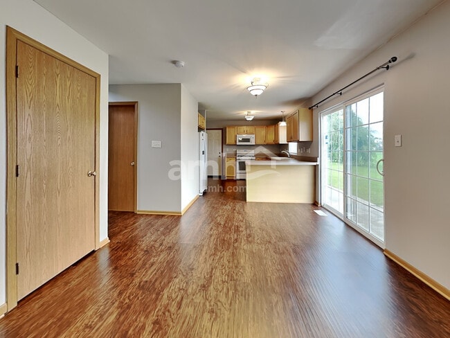 Photo - 1821 Eagle Dr