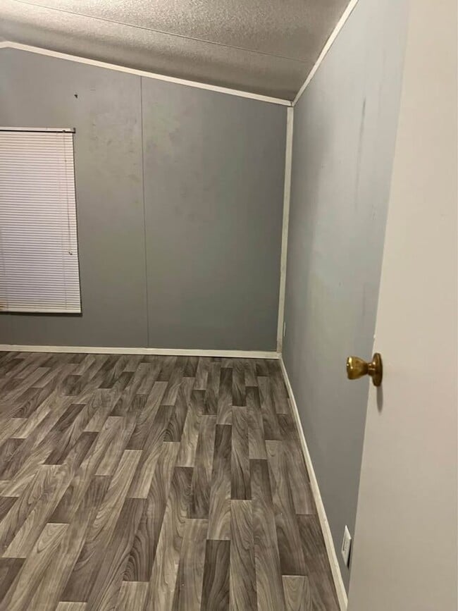 Photo - Twin Oaks Trailer Park Unit Lot 3