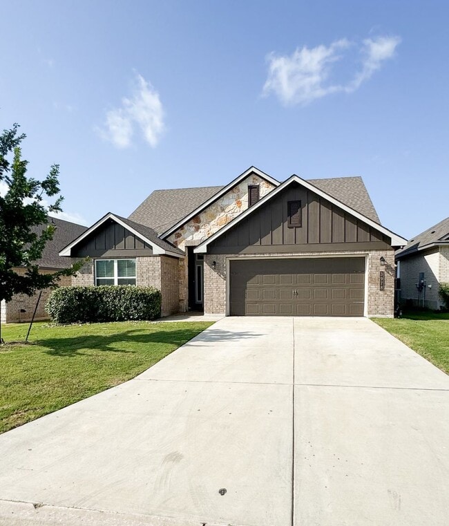 Building Photo - Perfect home in a perfect location!