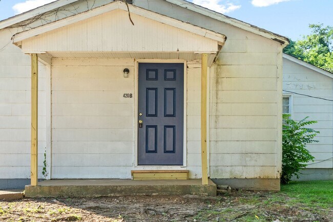 Photo - Lafayette Road-420 Unidad 420B