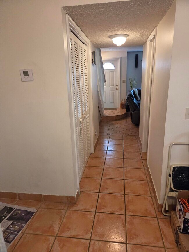 Photo - 3062 Riverside Dr