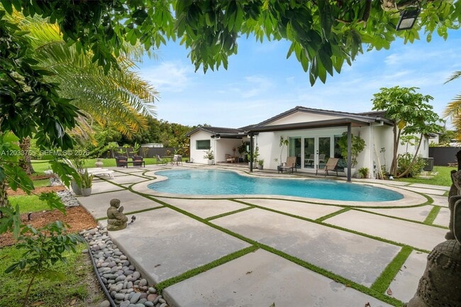Photo - 8535 SW 100th Ave