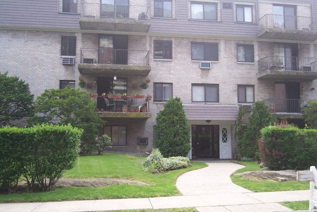 Photo - 153 Meadow Ln Apartments Unit 2e