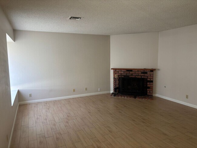 Photo - Charming single-story 3 Bed 2 Bath Green V...