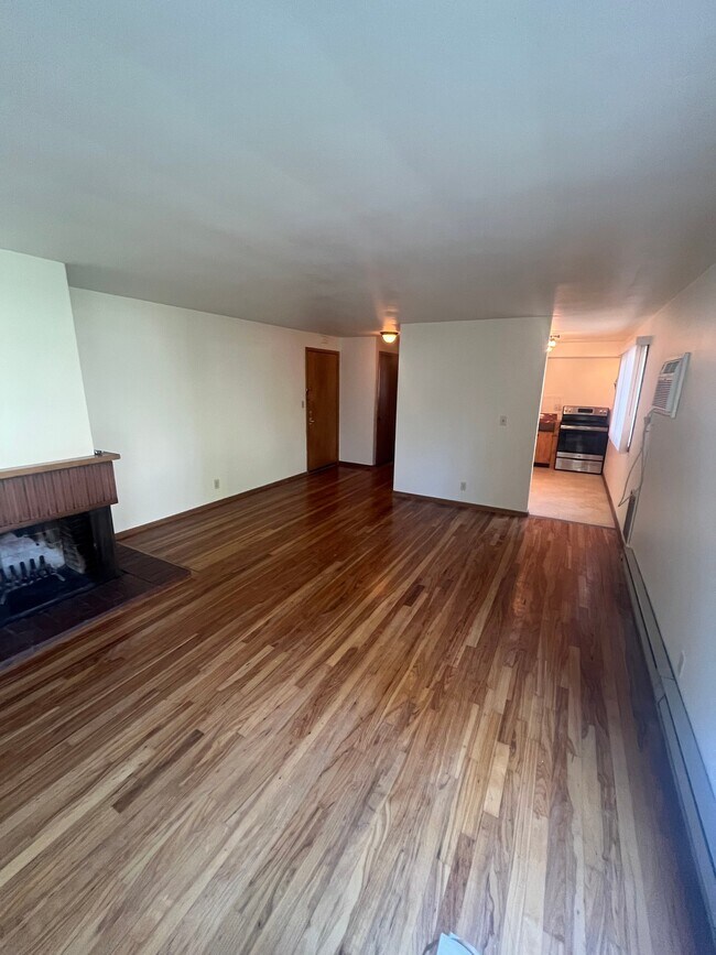 Photo - 1418 W Tenth Ave Unit 5