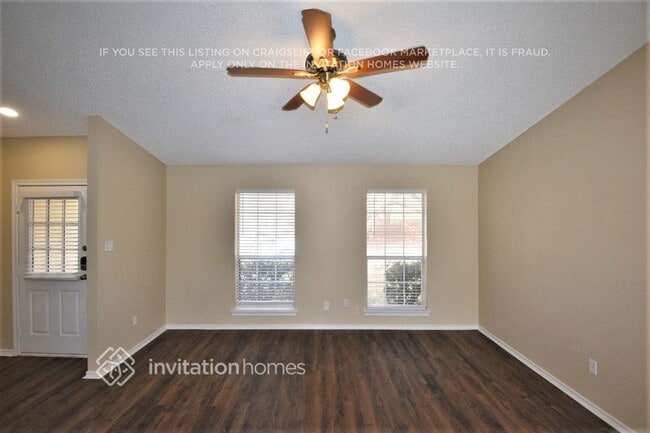 Photo - 8465 Willow Creek Dr