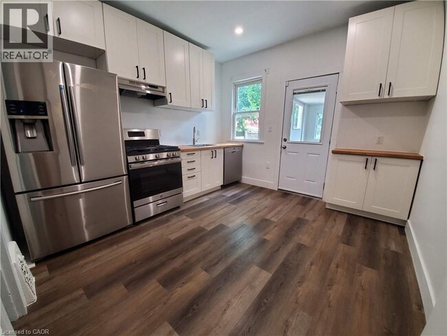 Photo - 198 Sherman Ave N