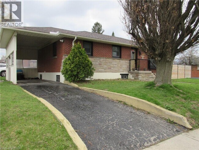 Photo - 75 Richwill Rd