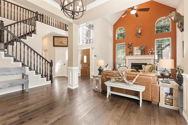 Photo - 673 Nottingham Dr