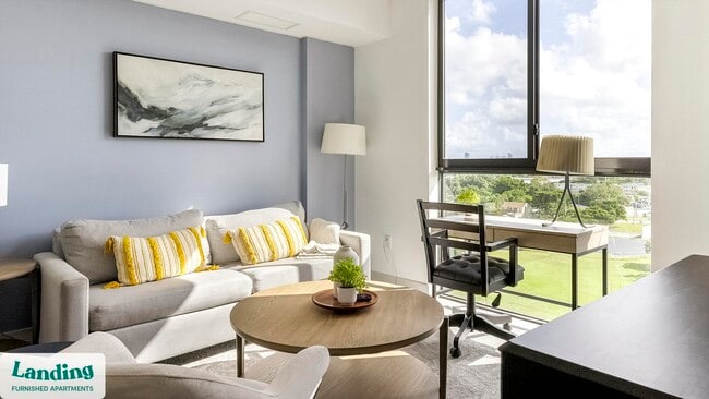 Building Photo - 1155 NE 126th St