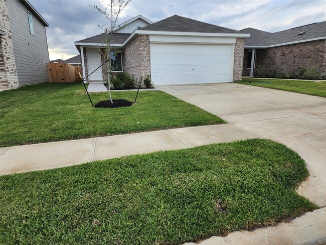 Building Photo - 21607 Cottonwood Mdws Trl