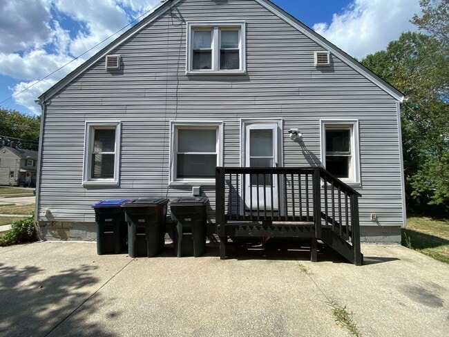 Photo - Sunny Single-Level 3BR with Oversized Yard...