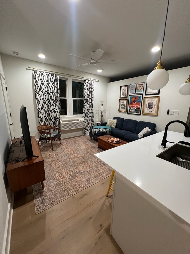 Photo - 1114 English Ave Unit B