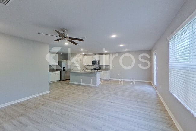 Photo - 273 Monarch Ln