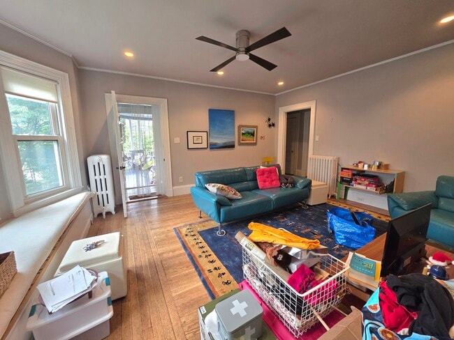 45 Barnard Ave Unit 1B