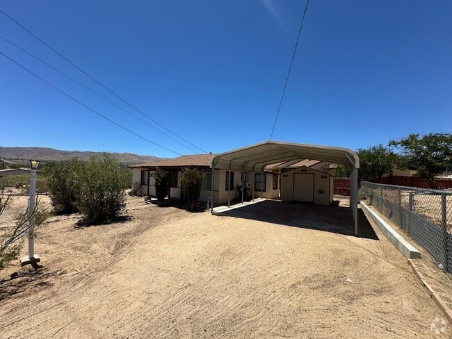 Building Photo - Welcome to your 2 bedroom 1 bath home!