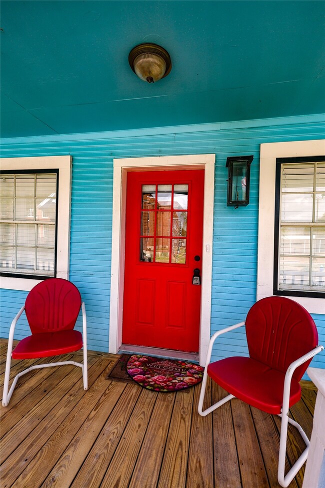 Photo - 602 Higgins St