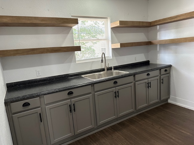 Photo - 1320 N 4th Ave