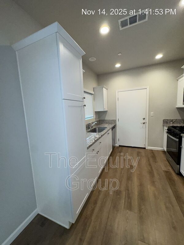 Photo - 418 S Summit St Unit #101