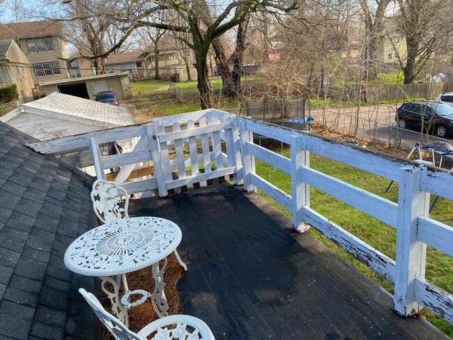 Photo - 520 Lawrence Ave Unit Furnished