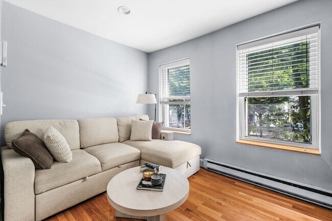 Photo - 227 W 3rd St Unit 2