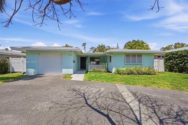 Photo - 2725 SE 2nd Ct