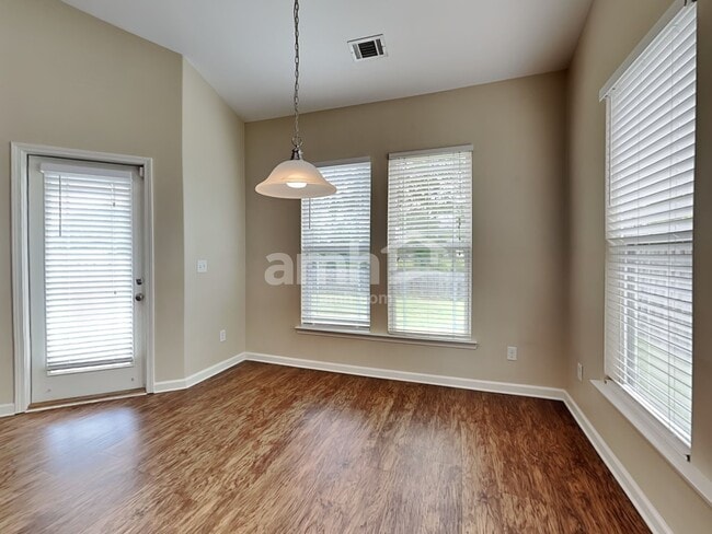 Photo - 172 Lake Pointe Dr