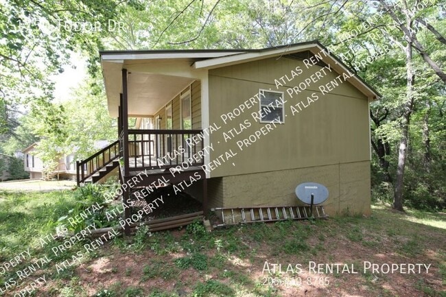 Photo - 1750 Tudor Dr