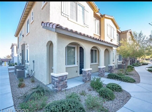 Photo - 8418 Classique Ave