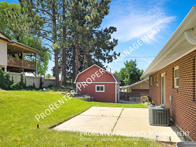 Photo - 1094 Beverly Way