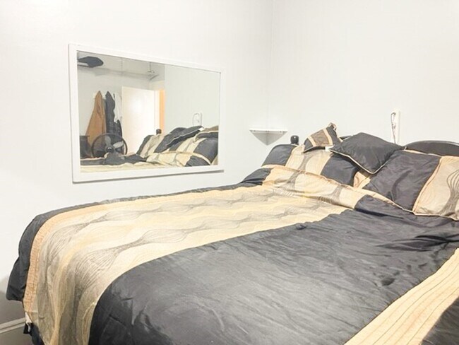 Photo - 436 Warren Ave