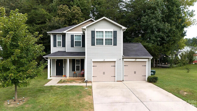 Building Photo - Room in House on Salvadore Ct