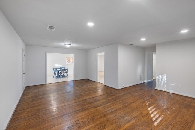 Photo - 2310 Pecos St